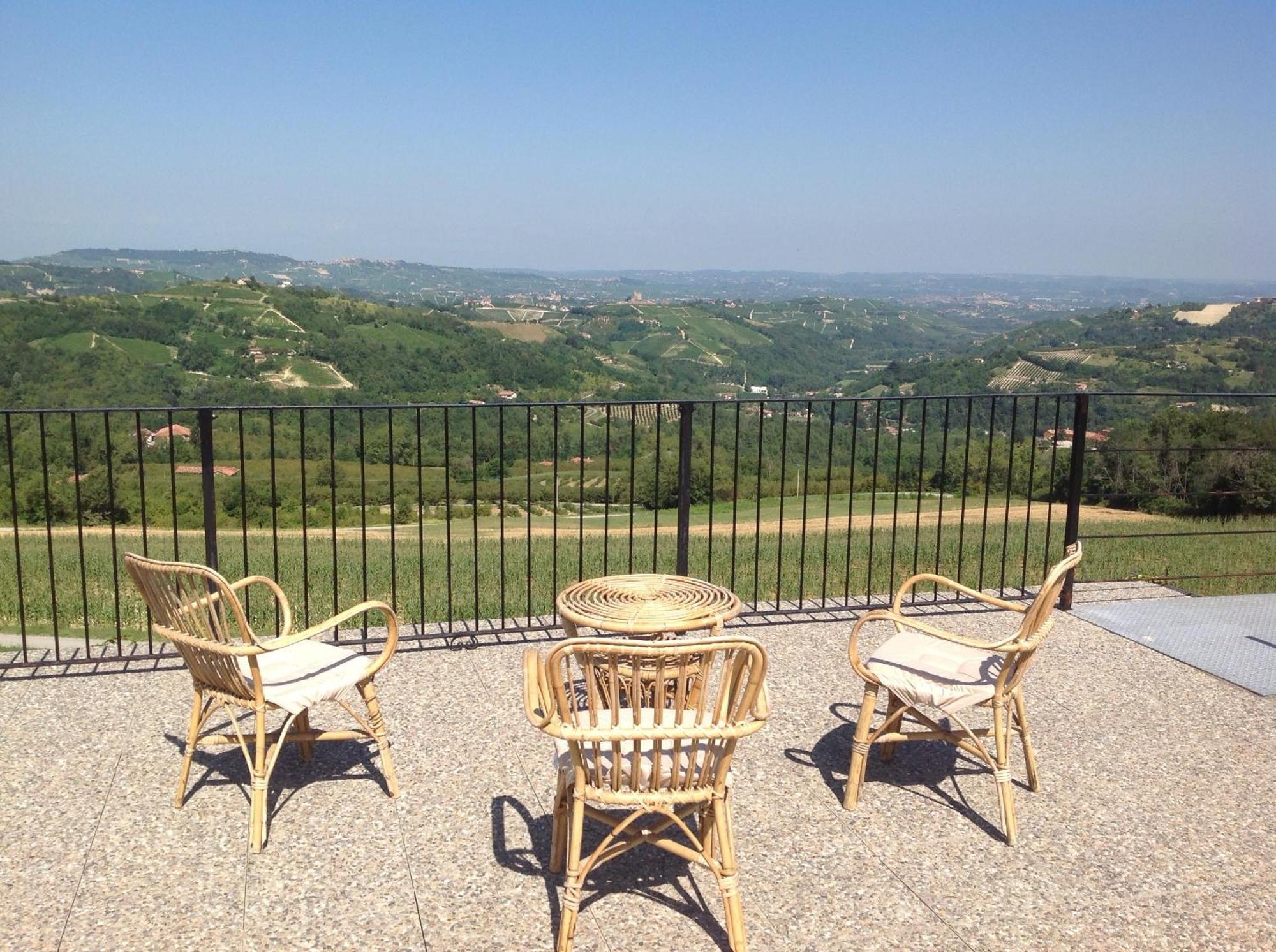 Locanda San Lorenzo Roddino Quarto foto